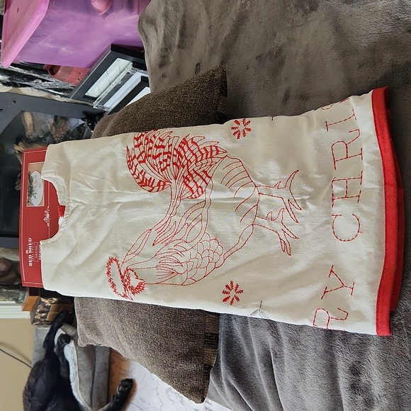 Red Shed 48 in Tree Skirt - Picture 1 of 5